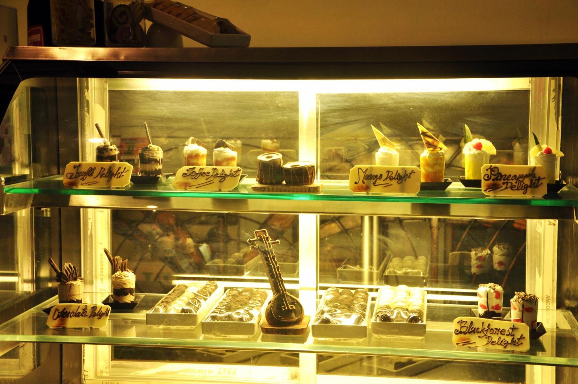 Indismart Hotel Kolkata Ngoại thất bức ảnh