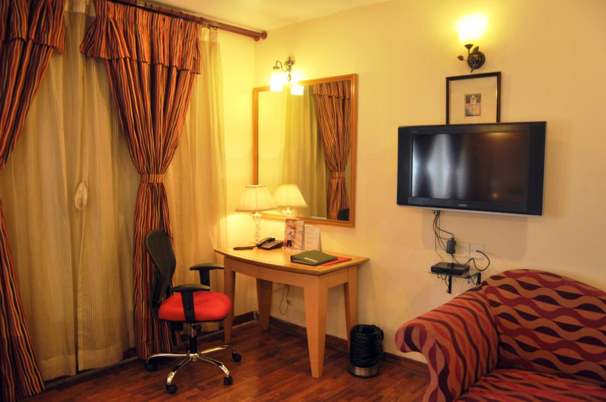 Indismart Hotel Kolkata Ngoại thất bức ảnh