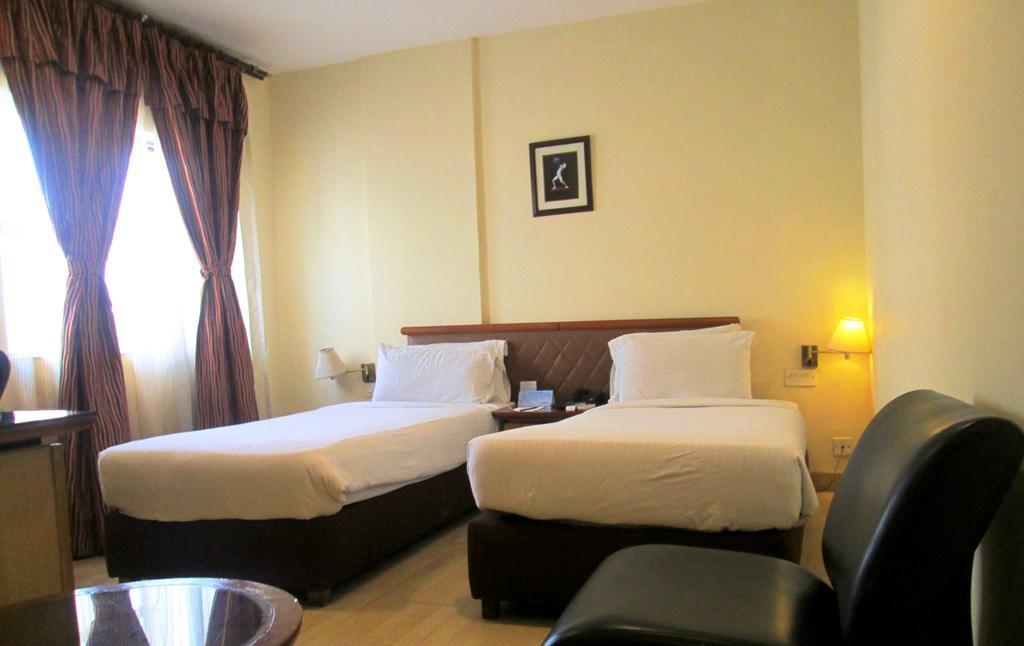 Indismart Hotel Kolkata Ngoại thất bức ảnh
