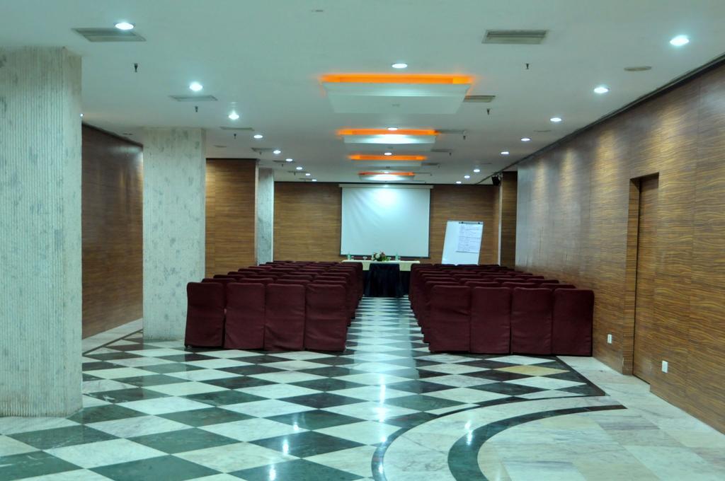 Indismart Hotel Kolkata Ngoại thất bức ảnh