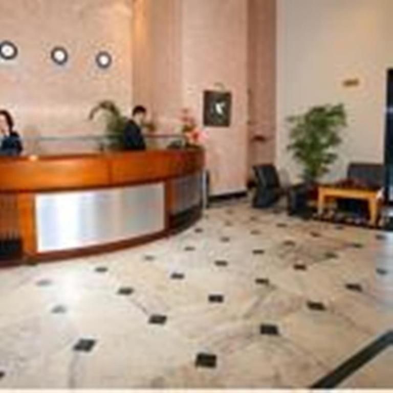 Indismart Hotel Kolkata Ngoại thất bức ảnh