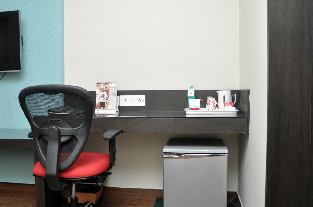 Indismart Hotel Kolkata Ngoại thất bức ảnh
