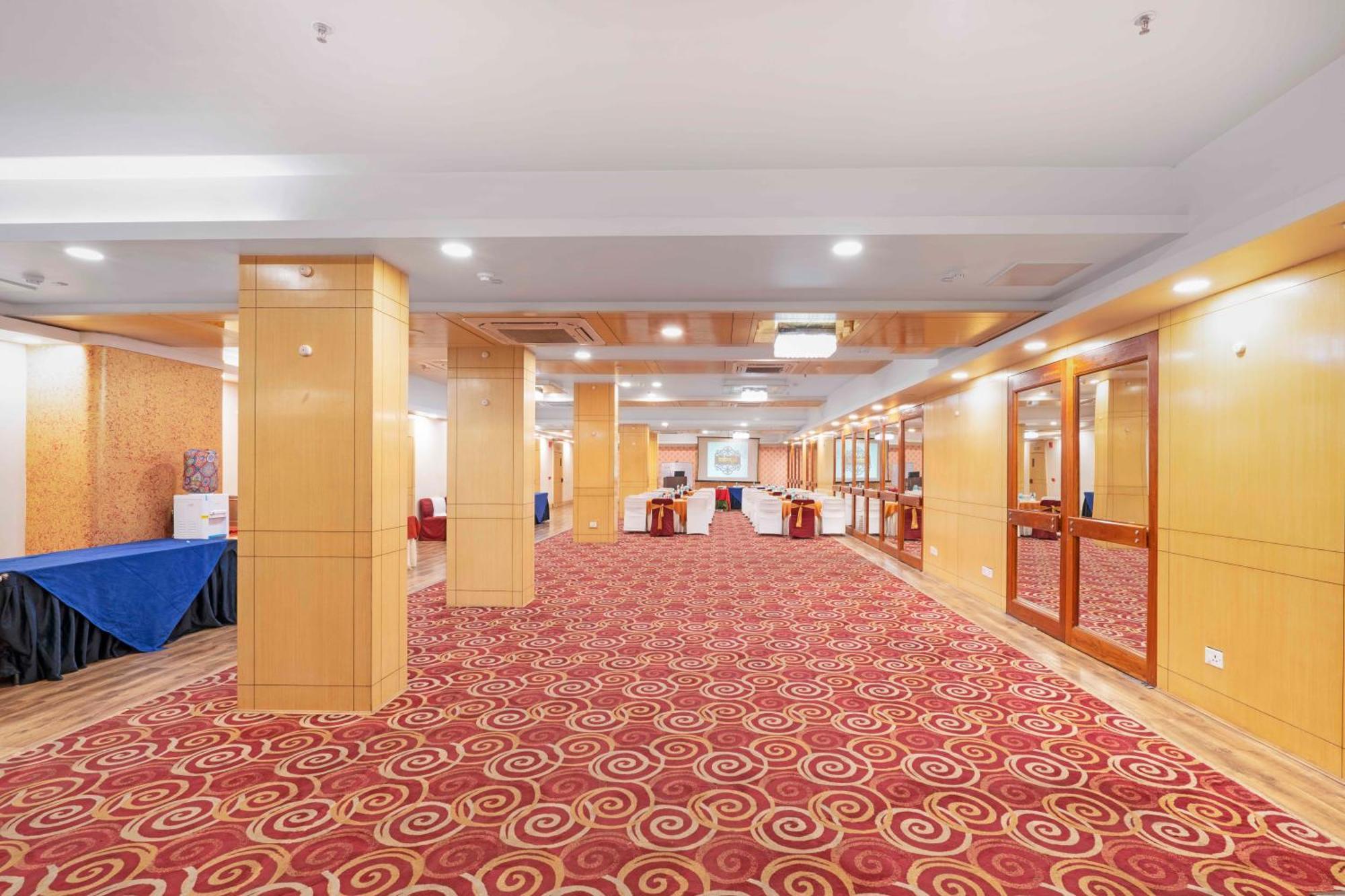 Indismart Hotel Kolkata Ngoại thất bức ảnh