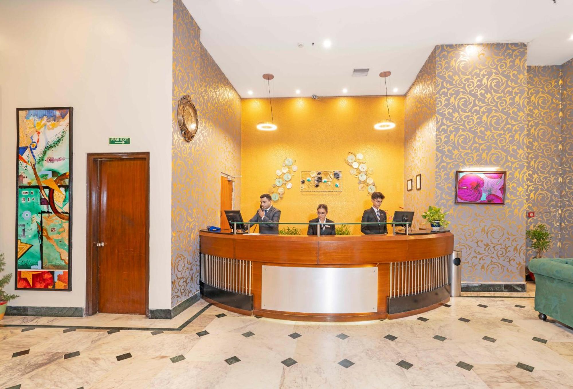 Indismart Hotel Kolkata Ngoại thất bức ảnh