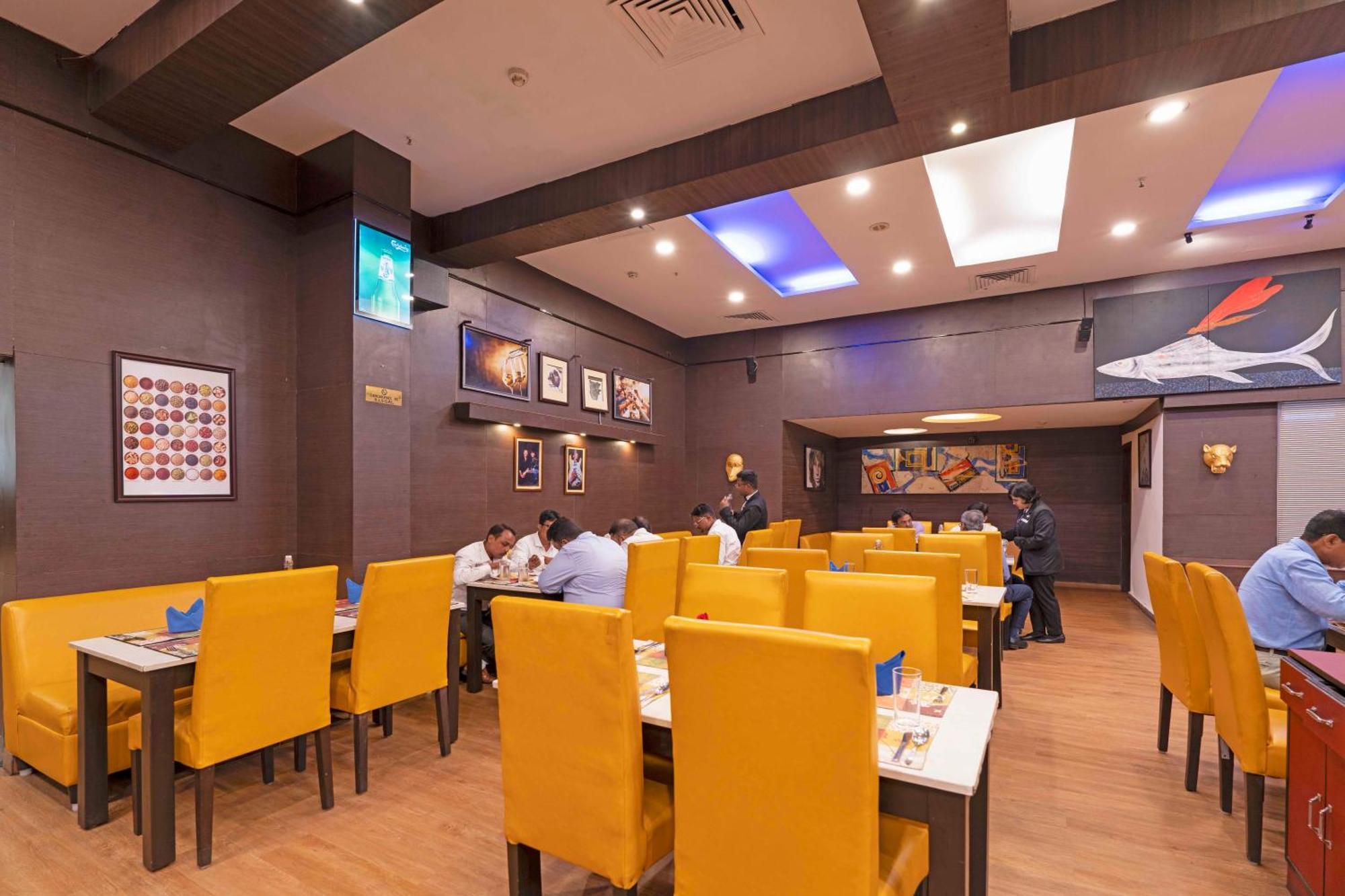 Indismart Hotel Kolkata Ngoại thất bức ảnh