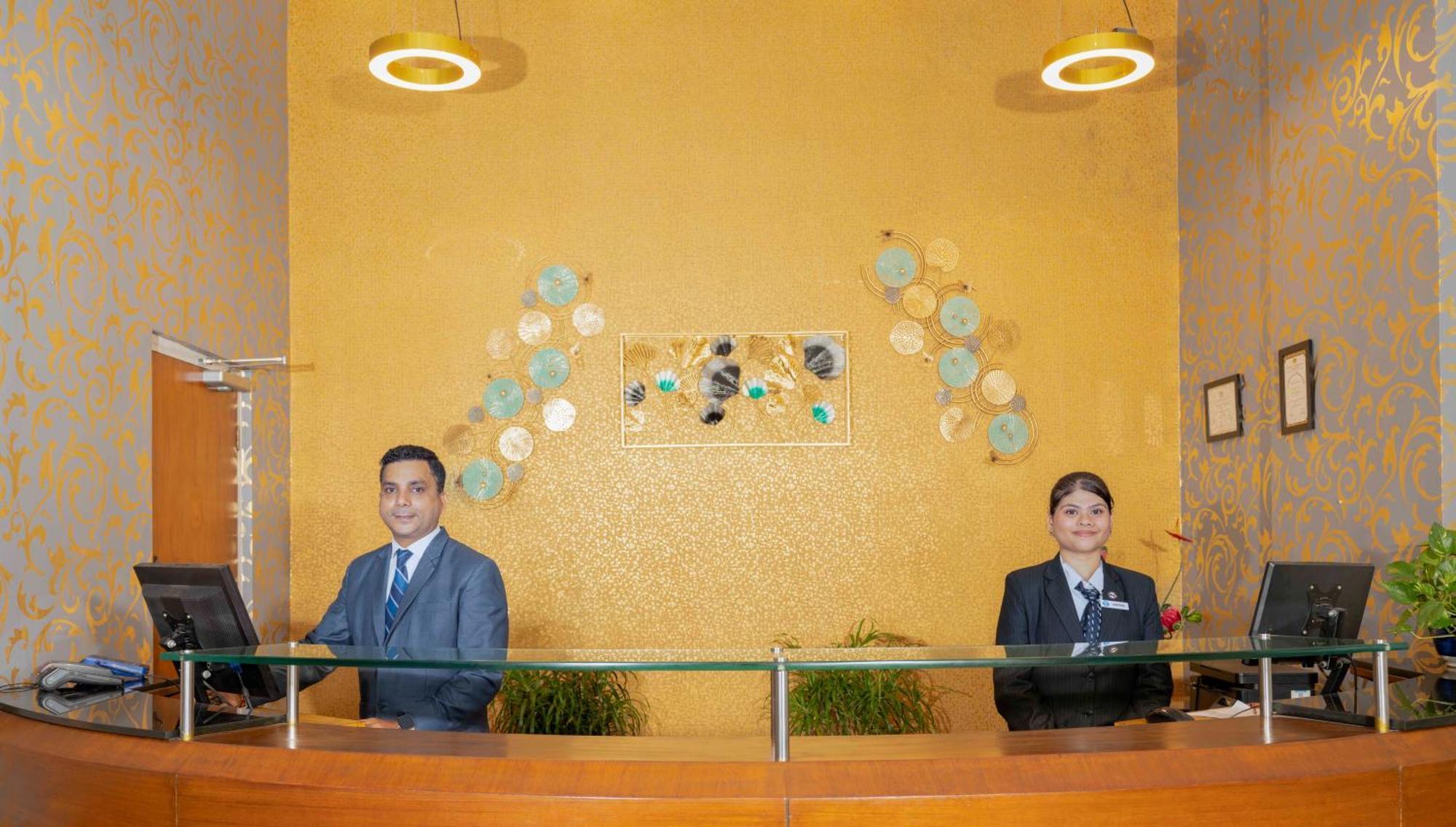 Indismart Hotel Kolkata Ngoại thất bức ảnh