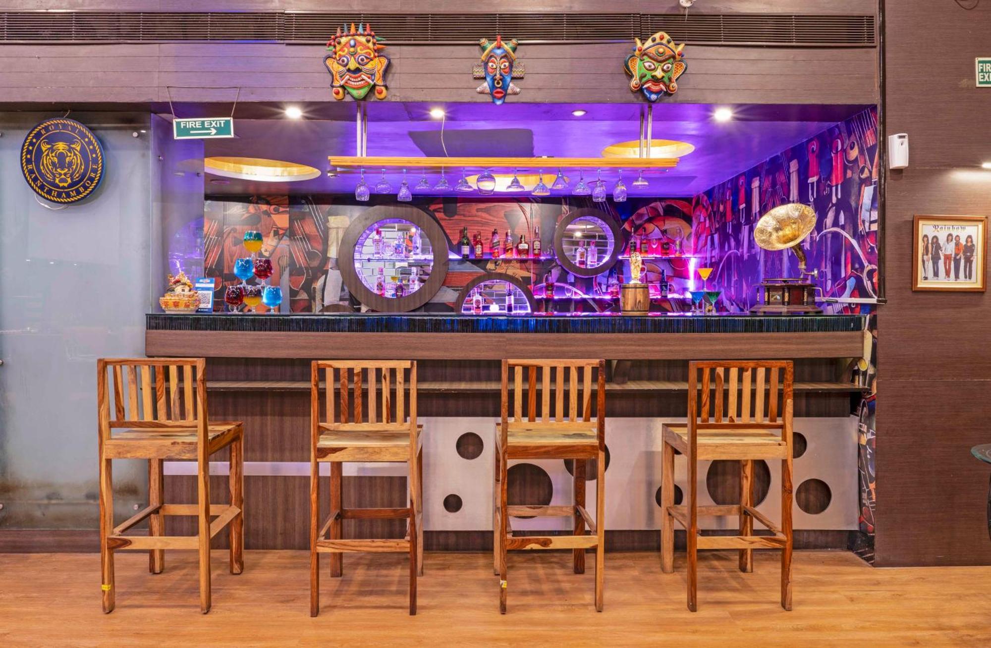 Indismart Hotel Kolkata Ngoại thất bức ảnh