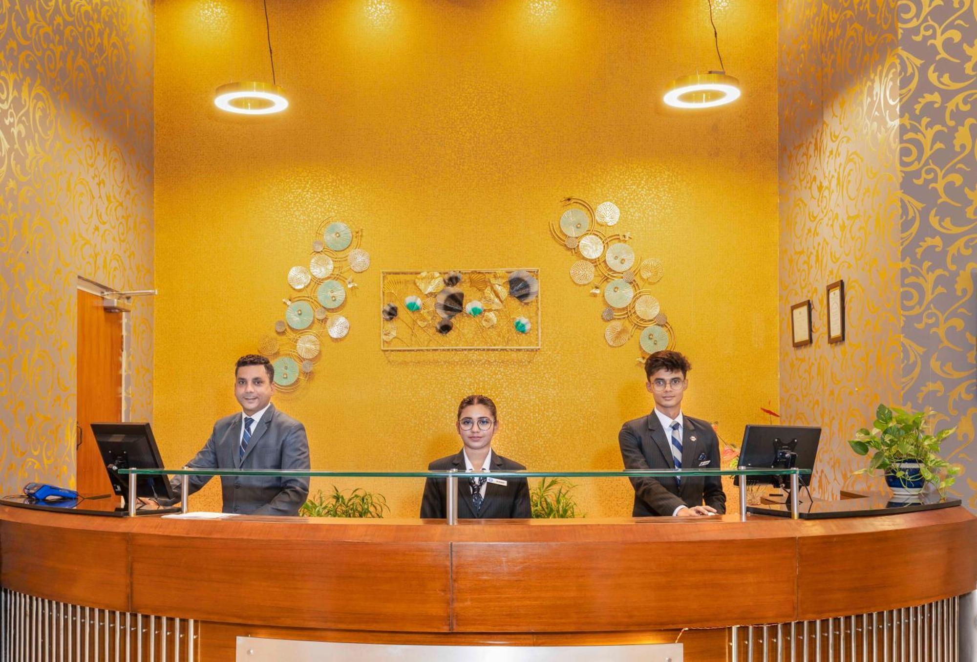 Indismart Hotel Kolkata Ngoại thất bức ảnh