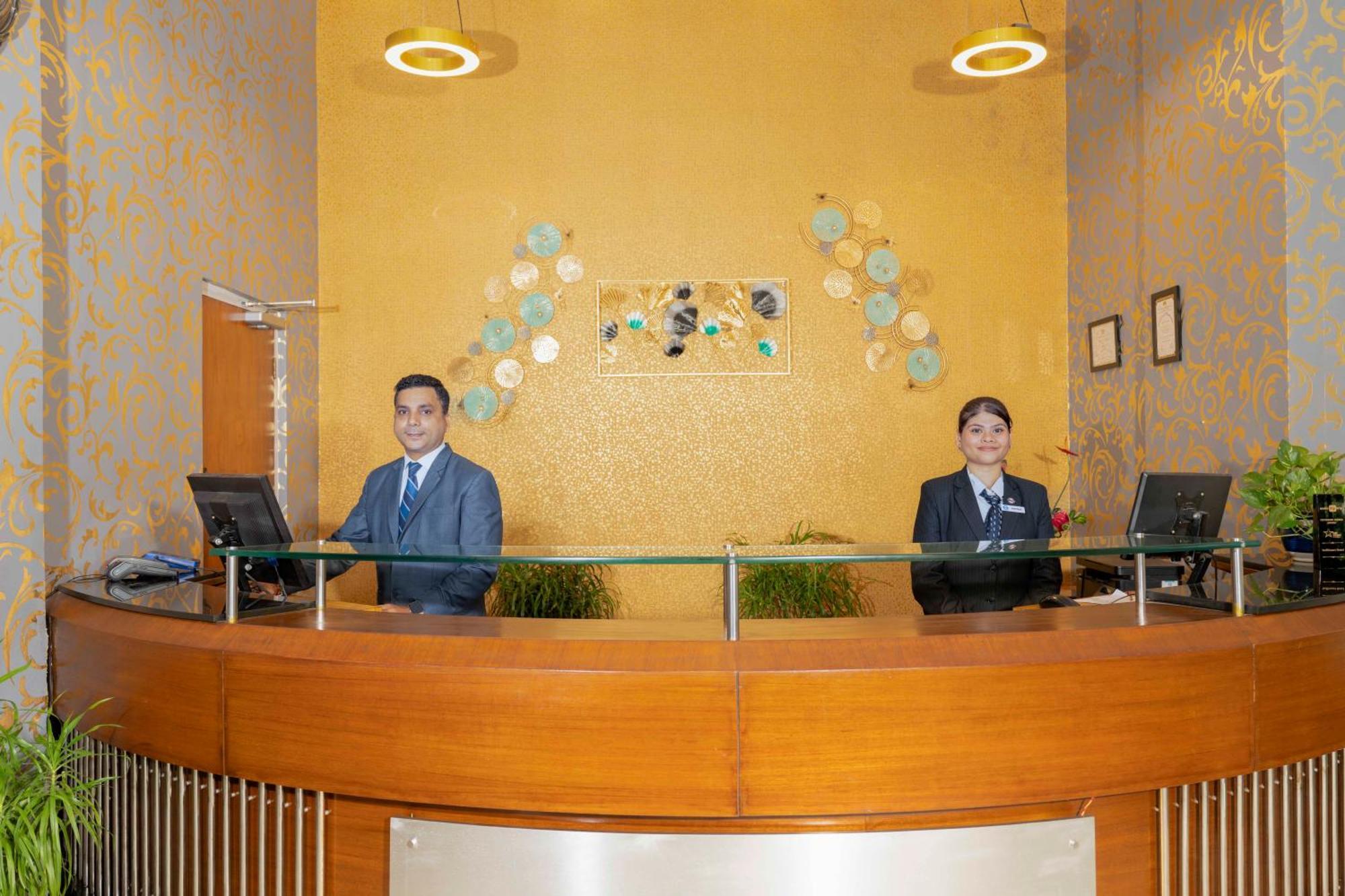 Indismart Hotel Kolkata Ngoại thất bức ảnh
