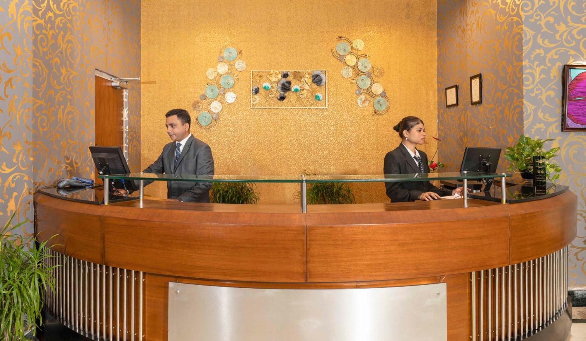 Indismart Hotel Kolkata Ngoại thất bức ảnh