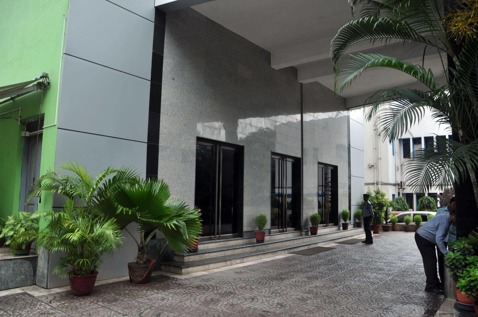 Indismart Hotel Kolkata Ngoại thất bức ảnh